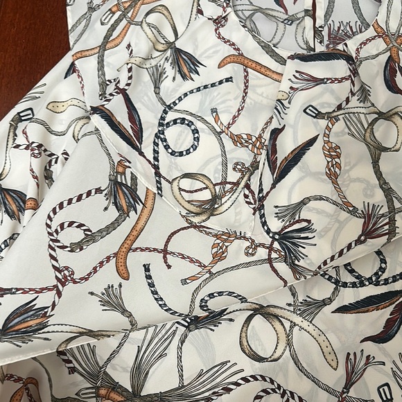 White and Black Patterned Long Sleeve Blouse - Picture 5 of 5